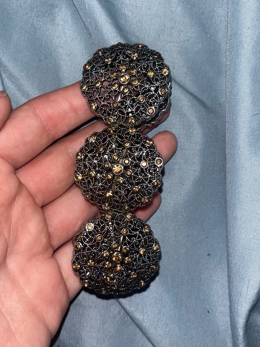 Vintage-Style Black and Gold Filigree Triple-Disc Hair Clip